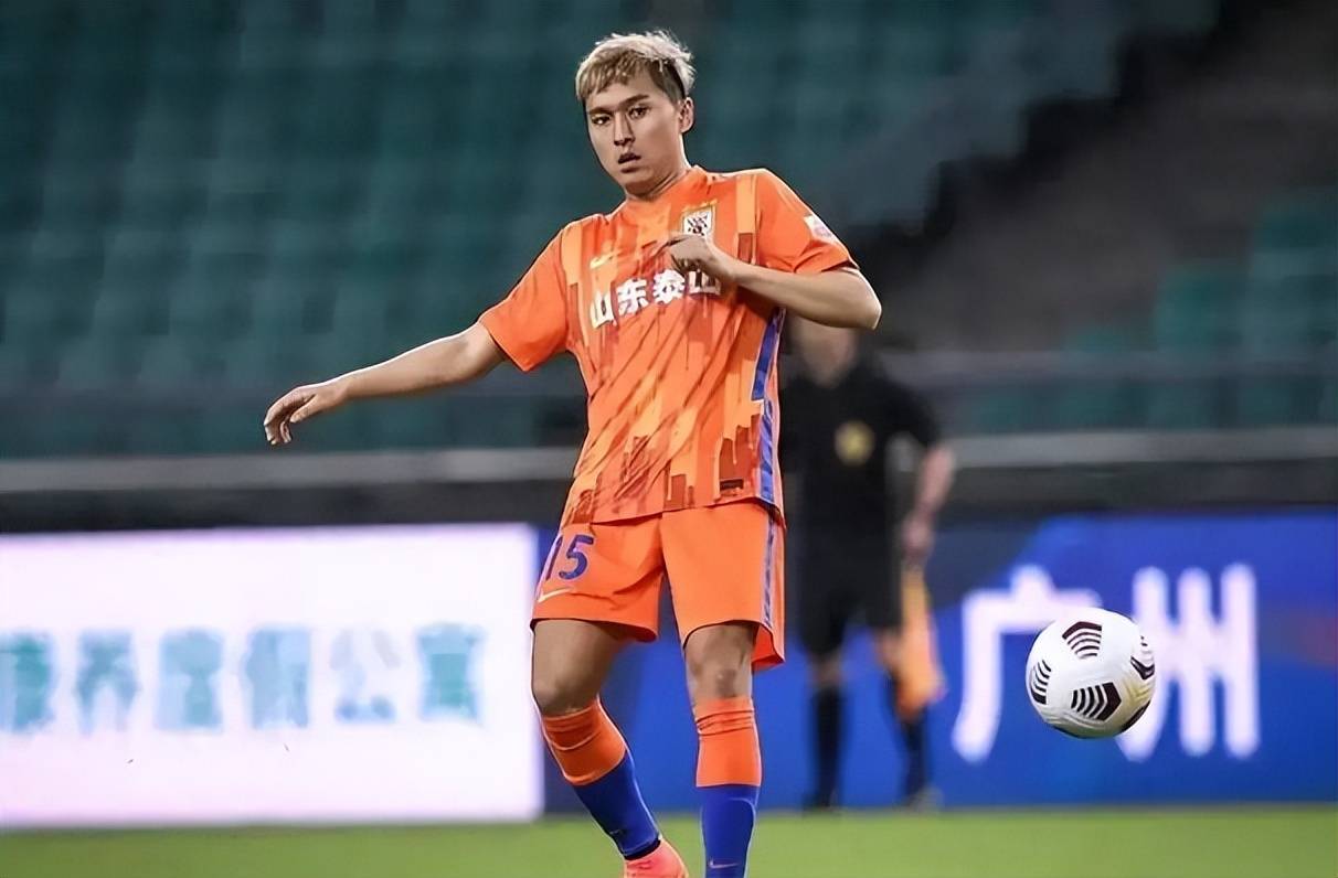 包含山东鲁能换下两名主力球员，提示有退役可能的词条