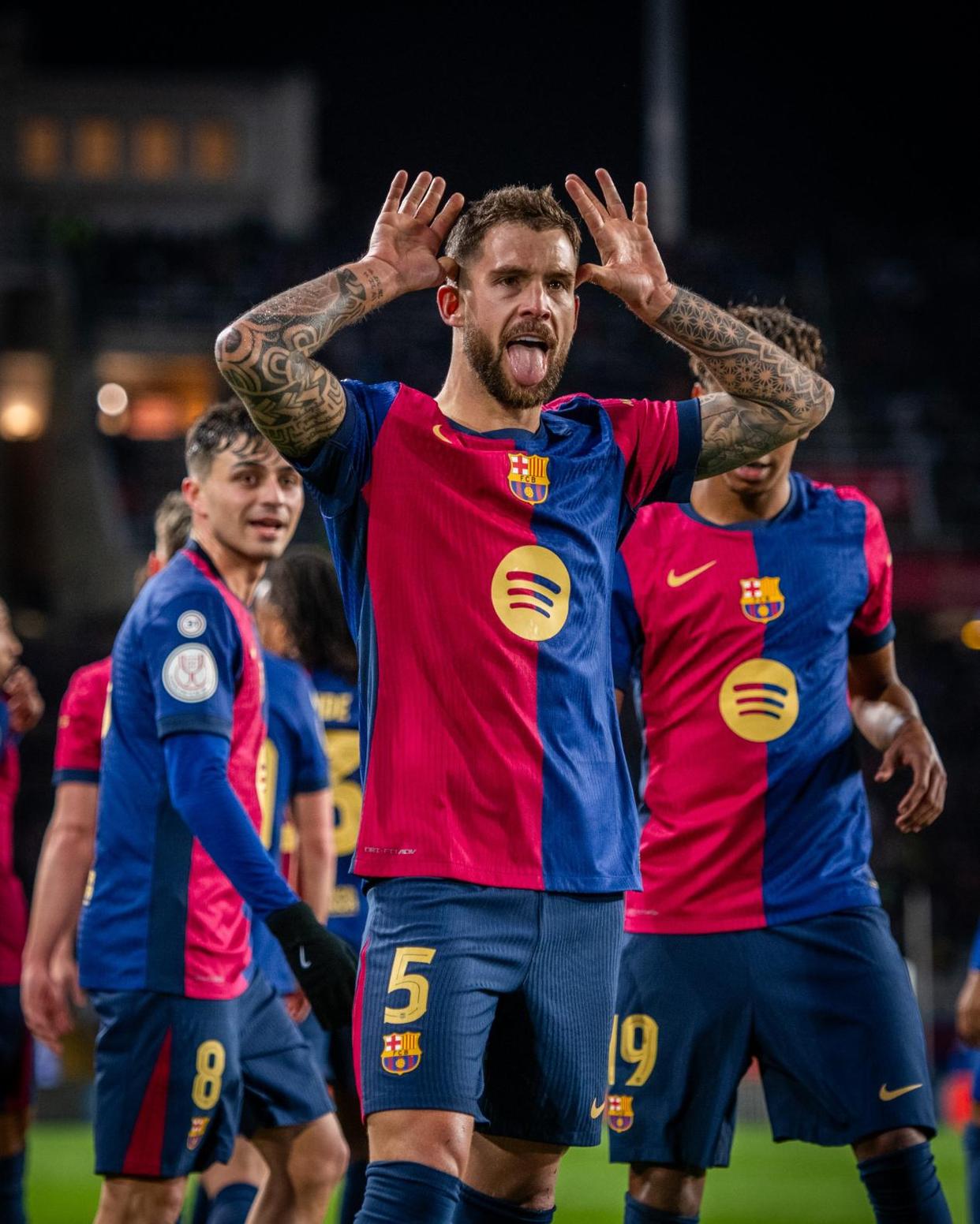 马竞后卫集体出击，坚守球队防线