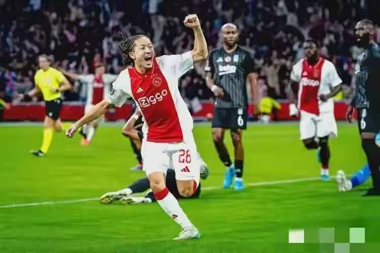 阿贾克斯签约荷兰国脚，强化阵容深度的简单介绍