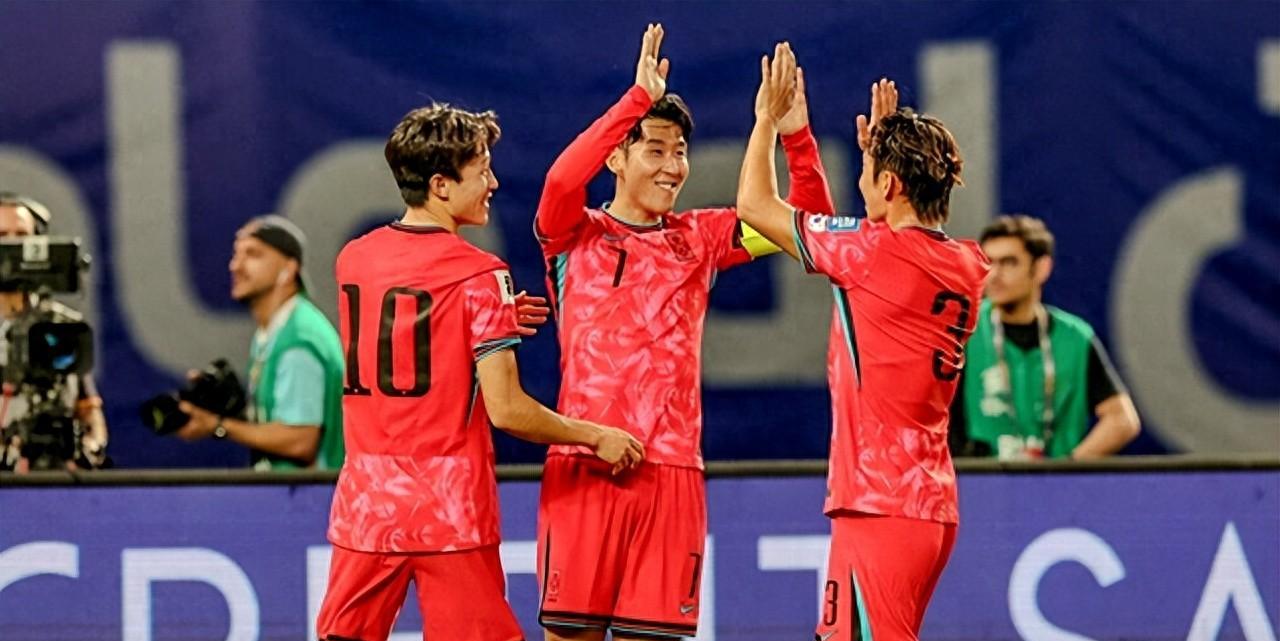 包含亚洲足坛锐意角逐,精彩比赛引人瞩目的词条